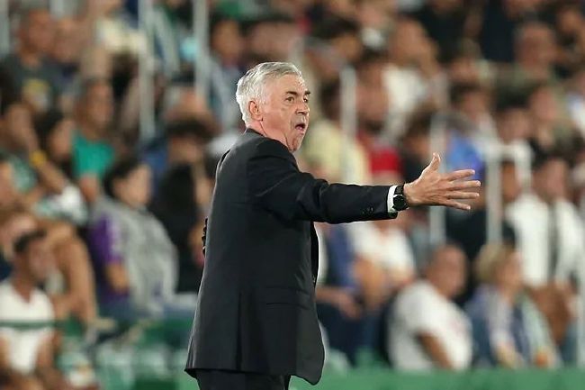 除利物浦之外，纽卡斯尔、AC米兰、罗马也都对因卡皮耶感兴趣，球员的合同将在2027年到期，勒沃库森不会轻易放走他，除非全额支付他的解约金。